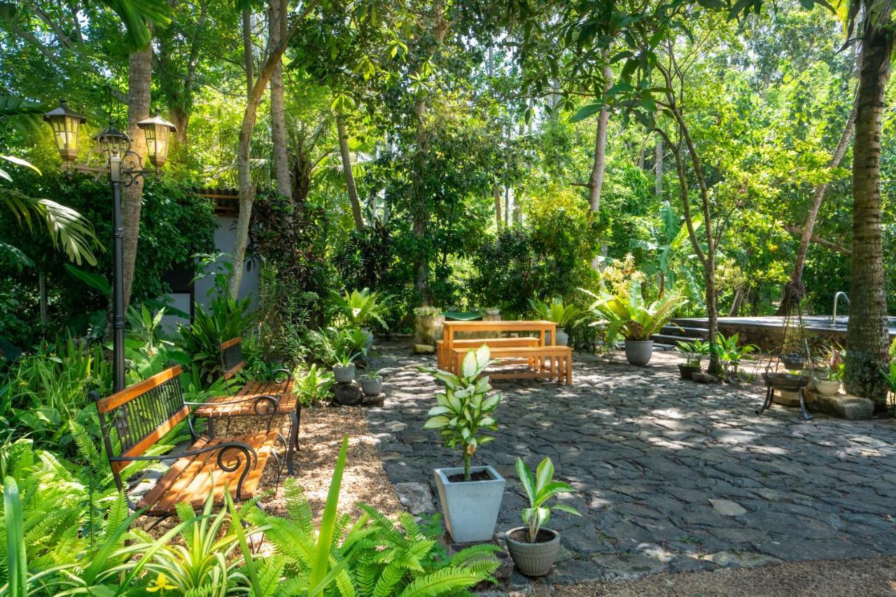 5Br Luxury Villa With Pool The Blues Mihiripenne Exterior photo